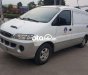 Hyundai Starex 2001 - Cần bán lại xe Hyundai Starex năm 2001, màu bạc