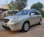 Kia Carens 2010 - Màu vàng cát rất đẹp