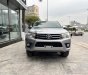 Toyota Hilux 2017 - Bán xe màu bạc