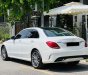 Mercedes-Benz C300 2017 - Xe màu trắng