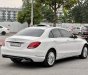 Mercedes-Benz C200 2015 - Trắng, nội thất kem