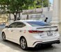 Hyundai Elantra 2019 - Màu trắng