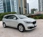 Kia Sedona 2016 - Xe màu bạc, còn rất mới và đẹp