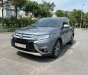 Mitsubishi Outlander 2018 - Cần bán xe màu bạc