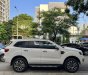 Ford Everest 2020 - Xe màu trắng