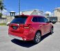 Mitsubishi Outlander 2022 - Xe màu đỏ