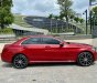 Mercedes-Benz 2020 - Xe màu đỏ