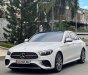 Mercedes-Benz E300 2022 - Màu trắng, nội thất nâu