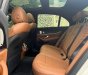 Mercedes-Benz E300 2022 - Màu trắng, nội thất nâu