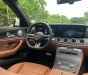 Mercedes-Benz E300 2022 - Màu trắng, nội thất nâu