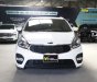 Kia Rondo 2022 - Xe màu trắng