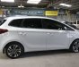 Kia Rondo 2022 - Xe màu trắng