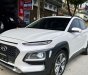 Hyundai Kona   1.6 Tubor  2019 - Cần bán gấp Hyundai Kona 1.6 Tubor năm sản xuất 2019, màu trắng  