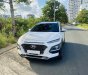 Hyundai Kona 2017 - Cần bán gấp Hyundai Kona bản 1.6 Turbo đăng ký 2017 ít sử dụng, spa xịn sò, hồ sơ chính chủ