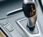 BMW 330i      2016 - Cần bán lại xe BMW 320i năm 2016, màu trắng, xe nhập, giá 955tr