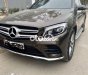 Mercedes-Benz GLC 300 2018 - Cần bán xe Mercedes GLC 300 4MATIC năm sản xuất 2018, màu nâu