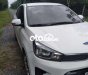 Kia Soluto MT 2019 - Cần bán gấp Kia Soluto MT năm 2019, màu trắng xe gia đình, giá chỉ 330 triệu