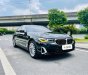 BMW 520i 2021 - Đen, nội thất nâu