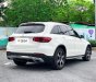 Mercedes-Benz GLC 200 2021 - Cần bán lại xe màu trắng