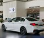 BMW 530i 2022 - Xe màu trắng