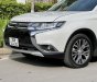 Mitsubishi Outlander 2019 - Cần bán lại xe năm sản xuất 2019