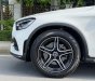 Mercedes-Benz GLC 300 2021 - Màu trắng, nội thất kem siêu mới - Cam kết nguyên bản, không đâm đụng