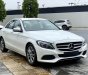 Mercedes-Benz C200 2016 - Cần bán xe trắng/kem - Xe cá nhân sử dụng biển số TP + hồ sơ giấy tờ đầy đủ + tặng thẻ chăm xe 1 năm