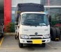 Hino 300 Series 2022 - Xe tải Hino 1.9 tấn thùng mui bạt chạy Tết 2023