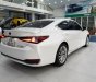 Lexus ES 300 2020 - Hybrid model 2021