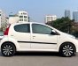 Peugeot 107 2010 - Màu trắng, xe nhập số tự động