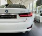 BMW 320i 2022 - [Xế  xịn - Tết sang] Sẵn màu trắng + Bộ quà tặng + phụ kiện cao cấp + Bảo hiểm. LH hotline nhận báo giá cạnh tranh nhất
