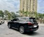 Lexus LX 570 2016 - Màu đen nội thất kem
