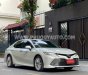 Toyota Camry 2019 - Màu trắng, nhập khẩu nguyên chiếc