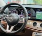 Mercedes-Benz E200 2019 - Màu trắng, nội thất nâu