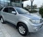 Toyota Fortuner 2011 - Màu bạc, xe nhập