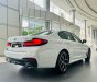 BMW 520i 2022 - Xe giao ngay, ưu đãi tiền mặt hấp dẫn đầu năm mới, tặng kèm bộ quà tặng phụ kiện full theo xe