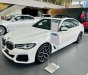 BMW 520i 2022 - Xe giao ngay, ưu đãi tiền mặt hấp dẫn đầu năm mới, tặng kèm bộ quà tặng phụ kiện full theo xe