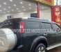 Ford Everest 2013 - Màu đen khá cứng cáp