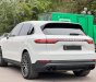 Porsche Cayenne 2018 - Bán xe màu trắng