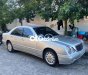 Mercedes-Benz E240 Cần Bán mec E 240 xe chất máy móc yêm ru 2001 - Cần Bán mec E 240 xe chất máy móc yêm ru