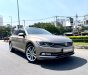 Volkswagen Passat 2017 - Máy 1.8 Turbo ít hao xăng 100km/8 lít, màu vàng cát, full cao cấp nhất đủ đồ