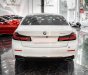 BMW 520i 2020 - Xe màu trắng
