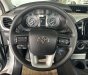 Toyota Hilux 2023 - Màu trắng giao ngay
