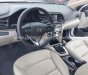 Hyundai Elantra 2019 - Màu trắng, số sàn