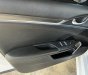 Honda Civic 2019 - Màu trắng, giá chỉ 645 triệu