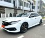 Honda Civic 2019 - Màu trắng, giá chỉ 645 triệu