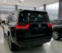 Toyota Land Cruiser 2023 - Xe màu đen, nội thất kem, mới 100%