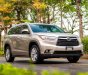 Toyota Highlander 2016 - Có cửa nóc, ghế điện