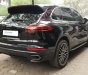 Porsche Cayenne 2015 - Đen, nội thất màu đặc biệt