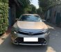 Toyota Camry 2018 - Màu vàng, biển Hà Nội